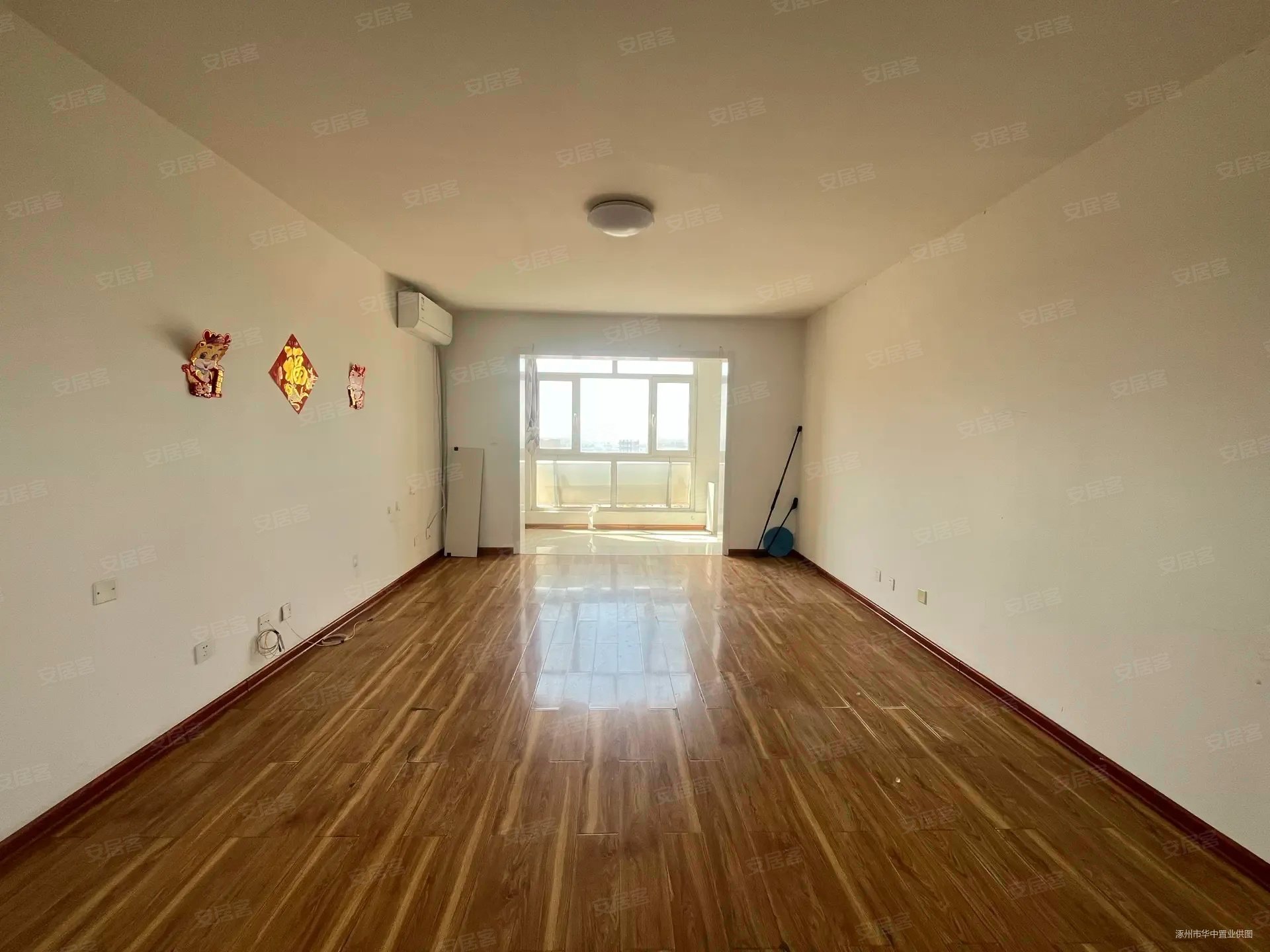 香邑溪谷上园3室2厅2卫121㎡南北76万