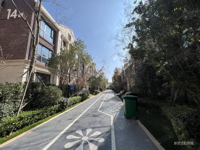 岢豲ne伊顿庄园三期600万东南好楼层生态半岛