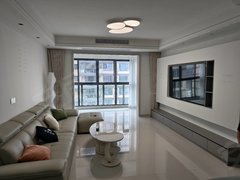 浮梁三贤湖新昌广场宝鼎盛世,豪华装修3室2厅2卫,客厅带中央空调。家具家电齐全出租房源真实图片