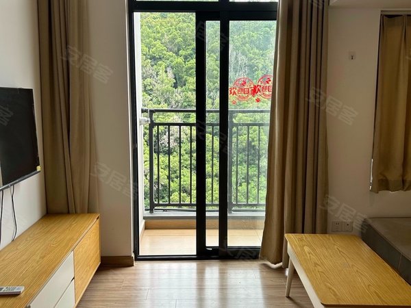 深圳宝安西乡碧桂园凤凰国际智谷碧桂园凤凰智谷 loft公寓 看山景