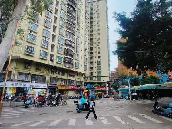 深圳布吉南岭荔枝花园临近地铁 出租 t户型朝南大三房 拎包入住  适合