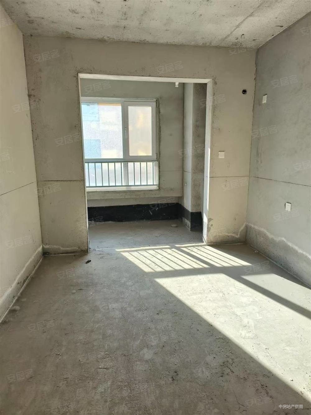 京博翡王府4室2厅2卫150㎡南北98万