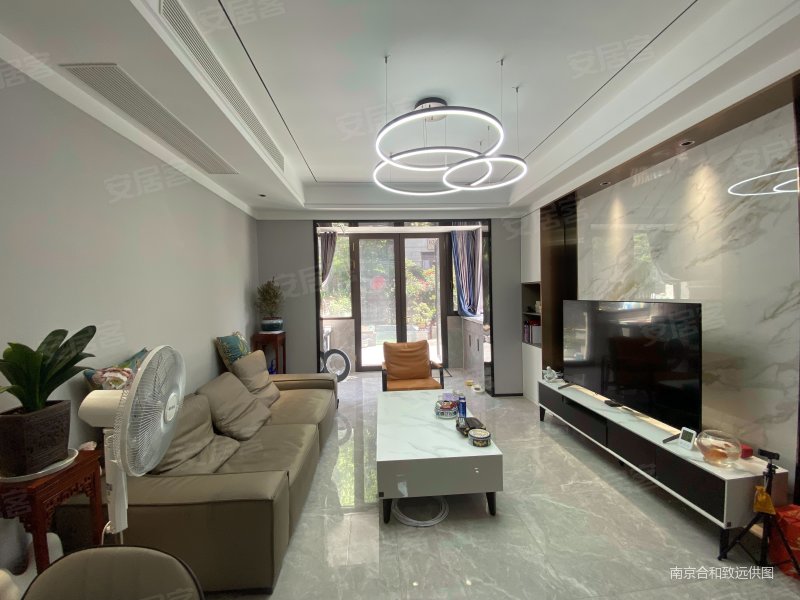 银城旭辉上淮铂悦府 近地铁 南北通透 密度低 装修好 满二