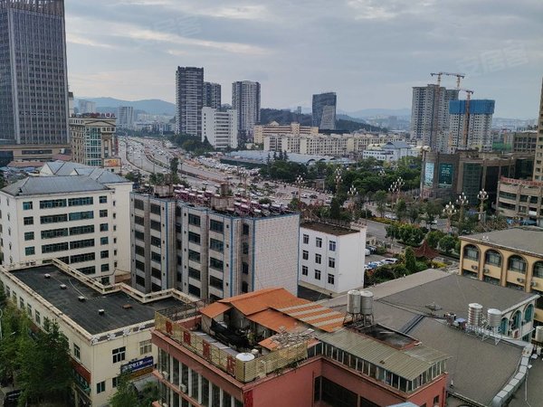 昆明安宁安宁市区柳树花园c区吾悦旁 得胜楼上 精装修 2室2厅1卫 电梯