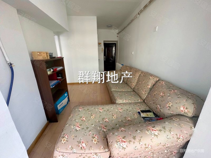 振兴街28号小区1室1厅1卫38㎡西88万