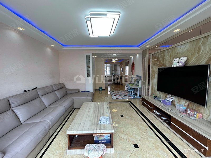 观澜国际 国标俩居室  小高层