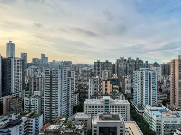 广州天河龙口西保利中辰广场保利中辰广场 2室1厅1卫 81平 南北通透