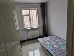 乌海乌达新城区永昌佳苑四楼,两室,年租7000包物业取暖。出租房源真实图片