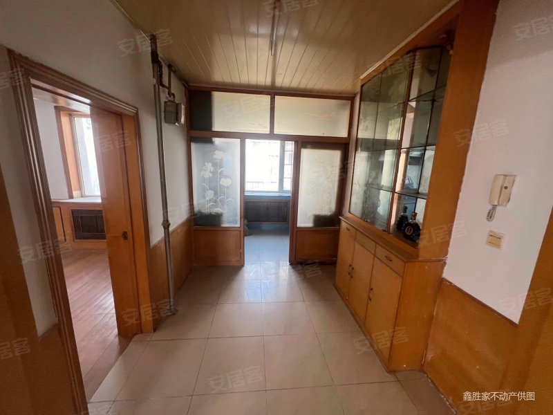 一环旁大东荣城花园南北通透三室两厅多层四楼有钥匙