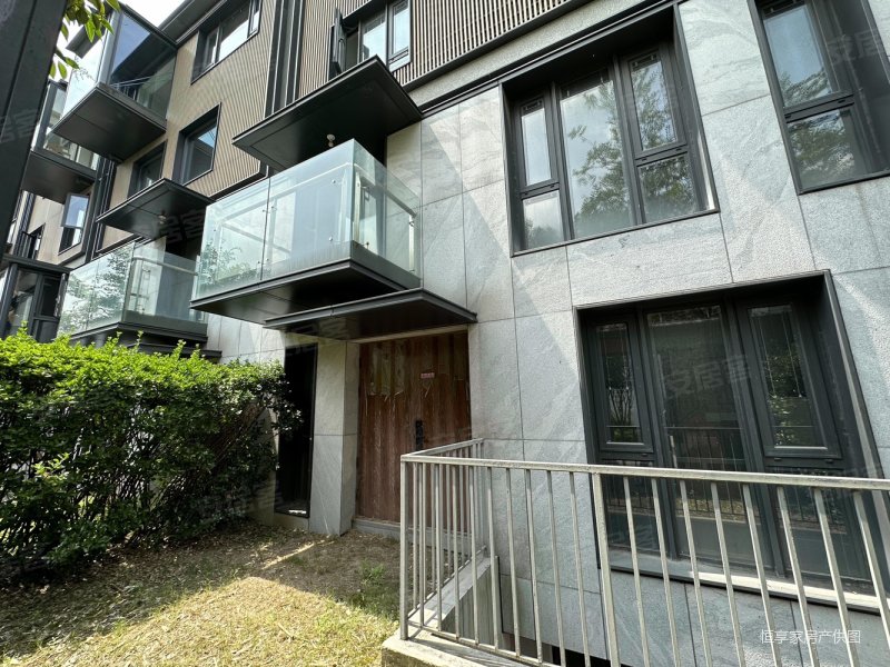 赠送花园50平,诚售银城原溪下叠!4层叠墅,室内使用340平