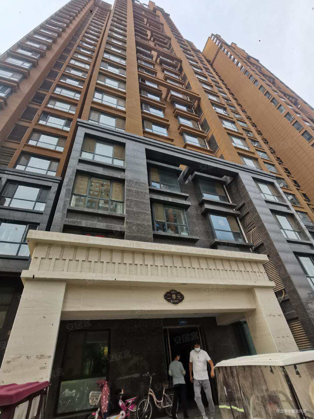 普兰庭3室2厅2卫122.43㎡南北121.1万