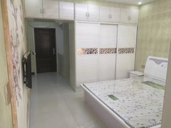 喀什喀什市喀什城区中亚商贸城房子4楼精装修空调洗衣机热水器齐全，39平方，一室出租房源真实图片
