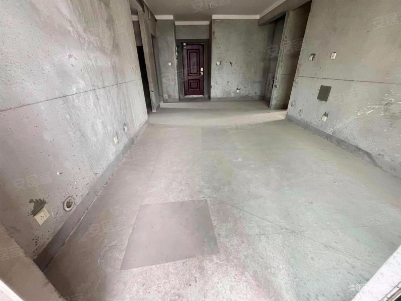 紫艺华府 高楼层视野好 车位充足 商品住宅 次新房 小三房