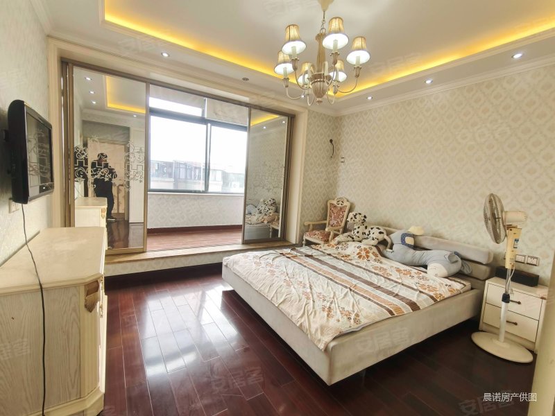 中大青山湖花园6室2厅2卫152.58㎡南北188万