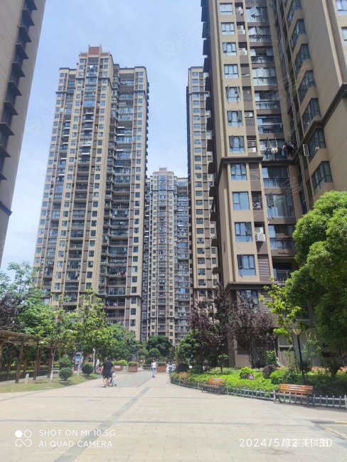 金银潭永旺旁凯旋名居电梯中间楼层老证