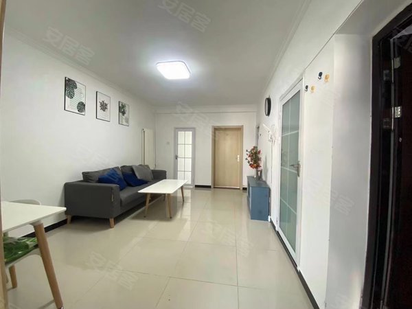 惠新西街南口精装一居中日友好医院樱花园看房随时联系