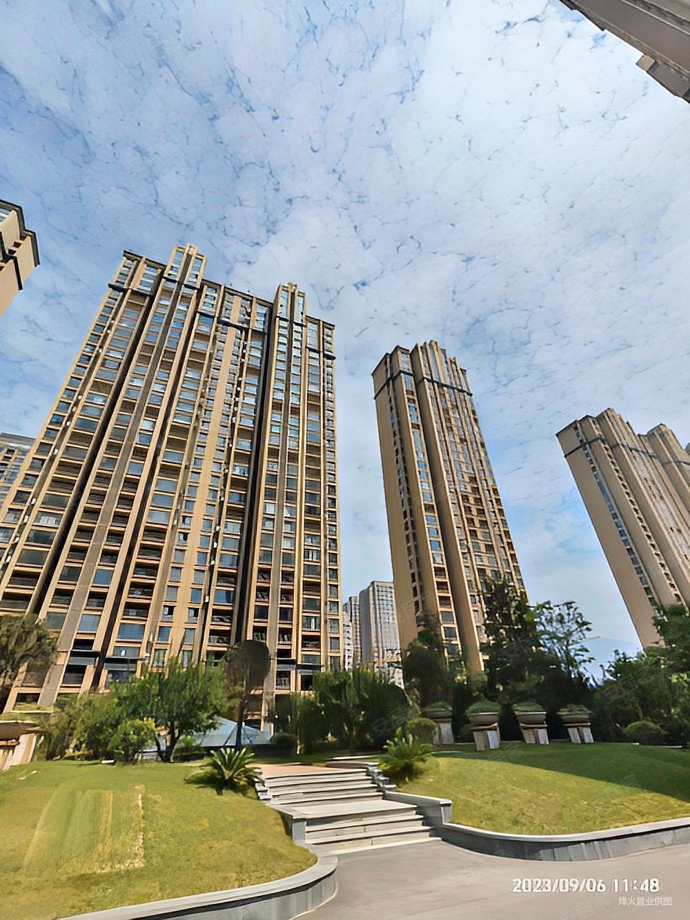 万科幸福里对面凤城五路环园中路地铁口香颂国际城三室南北通透