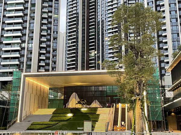 深圳宝安流塘尖岗山壹号花园新上房源,精装三房两卫,拎包入住,尖岗山