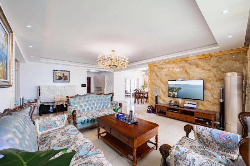 青岛路蓝湾怡庭一线海景三室精装带家具家电带产权车位仅售359