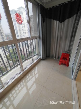 奥林匹克旁晶崴公馆二室精装电梯婚房698万靠中医院