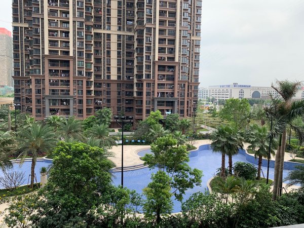 广州番禺亚运城亚运城天成楼下有大型的娱乐场菜市场商业广场因有尽有