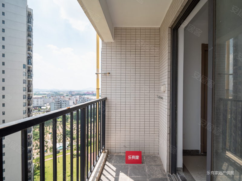 金禧花园对流双阳台一字楼四房118方一线江景全新未入住