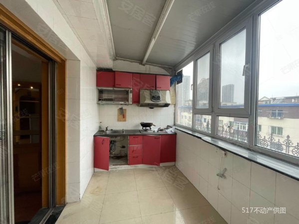 吉祥花园南北三室交通方便