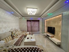 嘉鱼嘉鱼城区嘉鱼市区嘉御园 3室2厅2卫 139平 南北通透 精装修出租房源真实图片