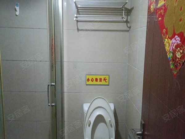 绍兴越城城北解放北路158-180号小区城北桥八佰伴对面蔡元培故居旁边出租房源真实图片