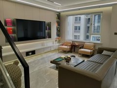 泰兴泰兴市区复兴路城东豪装叠墅高端人士的选择 四室三卫 桃源府 观棠府 春熙苑出租房源真实图片