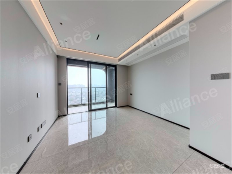 万科臻湾汇精装交付 前排视野开阔 看房方便,蓝光黑钻二手房,330万,3