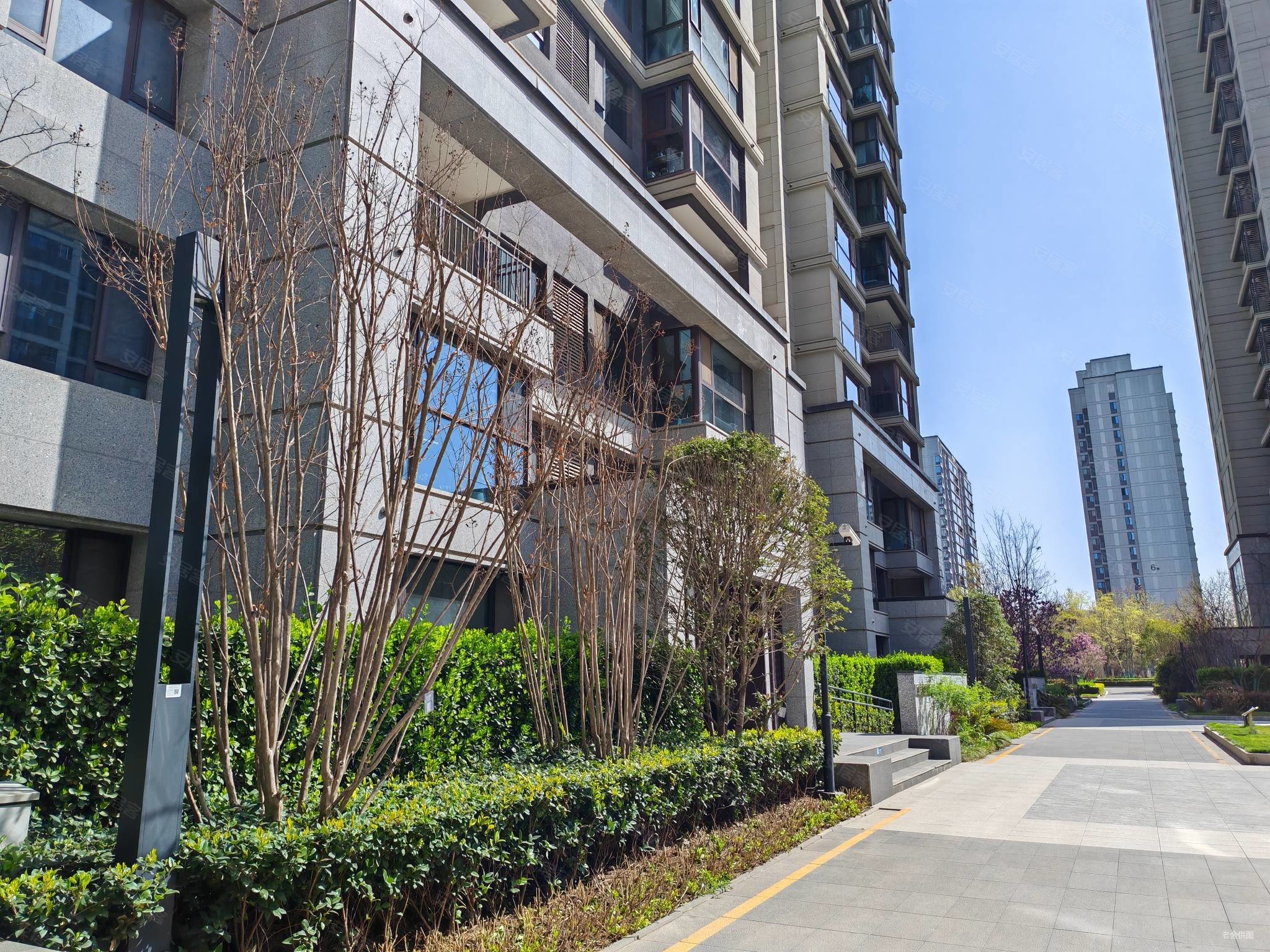 高新区丈八四路万科翡翠国宾3室2卫精装修近6号线