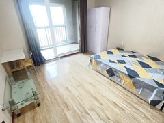 青岛李沧九水路保利茉莉公馆 亚马逊 万达广场 外贸学院 可月付 主卧阳台!出租房源真实图片