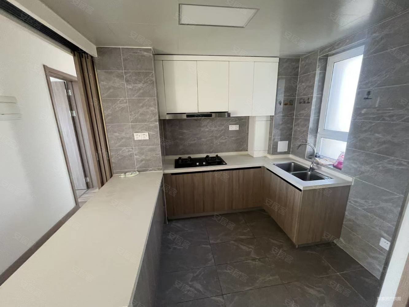 高新万科城3室2厅1卫102㎡南北59.8万