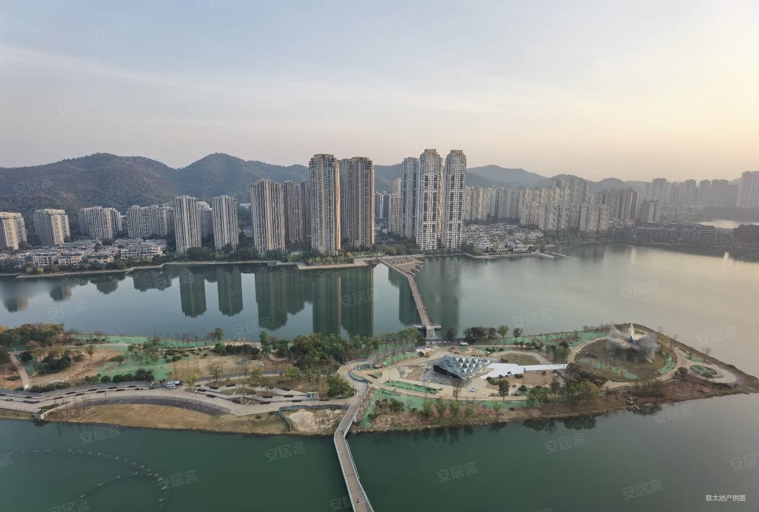 梅溪湖金茂府二期一线临湖 品质大平层 梅溪湖风光尽收眼底,金茂府