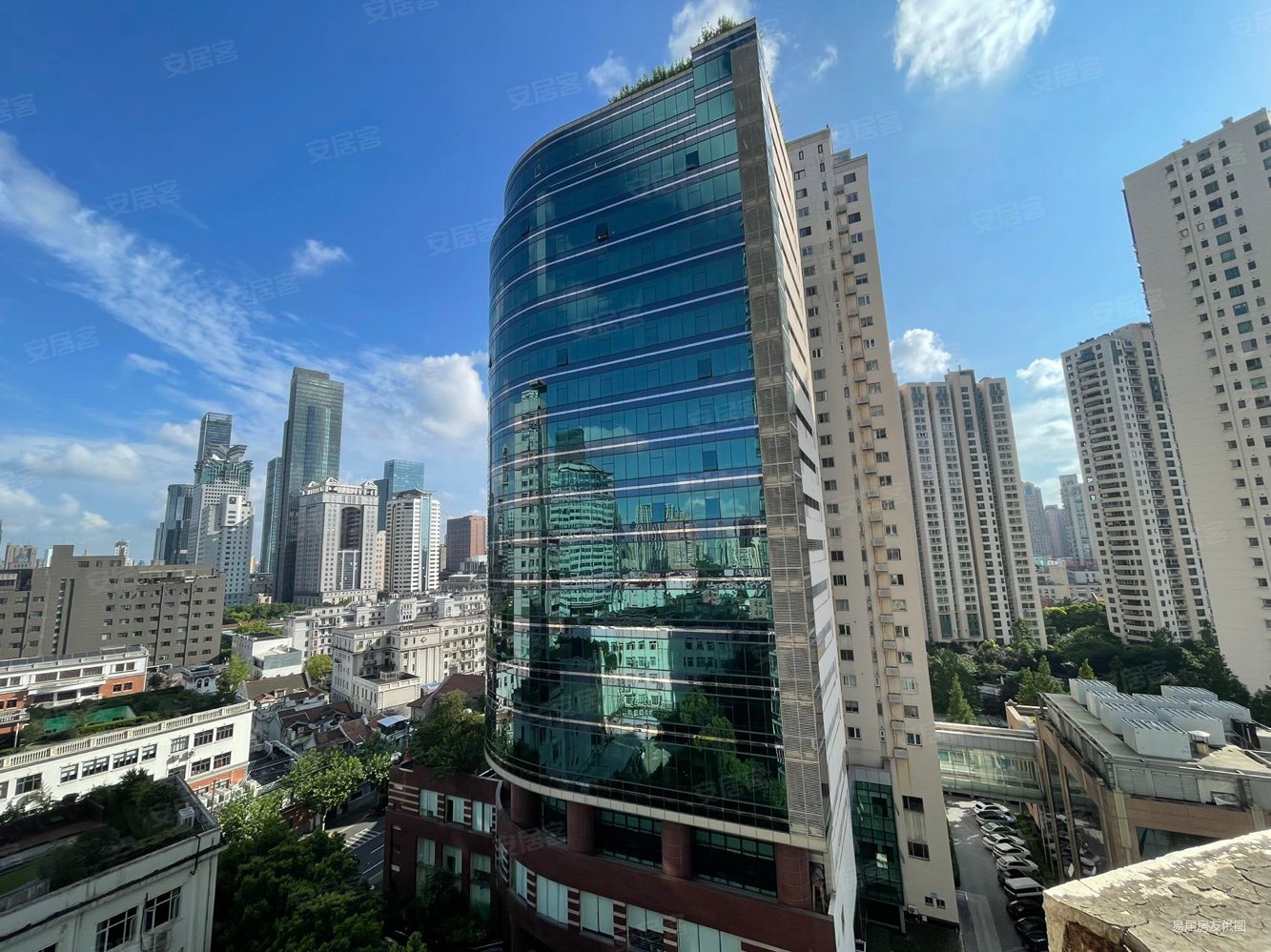 上海房产网>上海二手房>静安二手房>南京西路二手房>怡景苑>1333_999