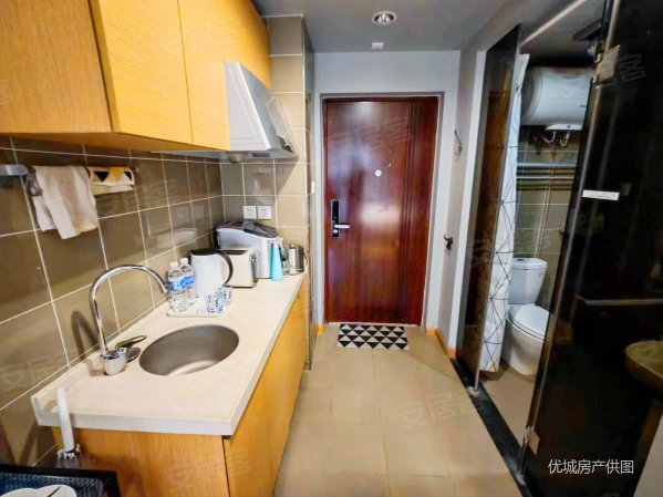 精装修拎包入住,龙湖u城3组团(商住楼)二手房,21万,1室0厅,1卫,26平米