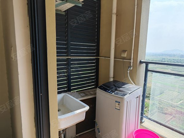 绍兴上虞沥海海湾国际海湾国际,2350元客厅有空调,三室两厅两卫出租