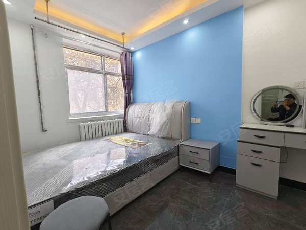 东方红广场兰州一中解放军第一医院被设备齐全拎包入住