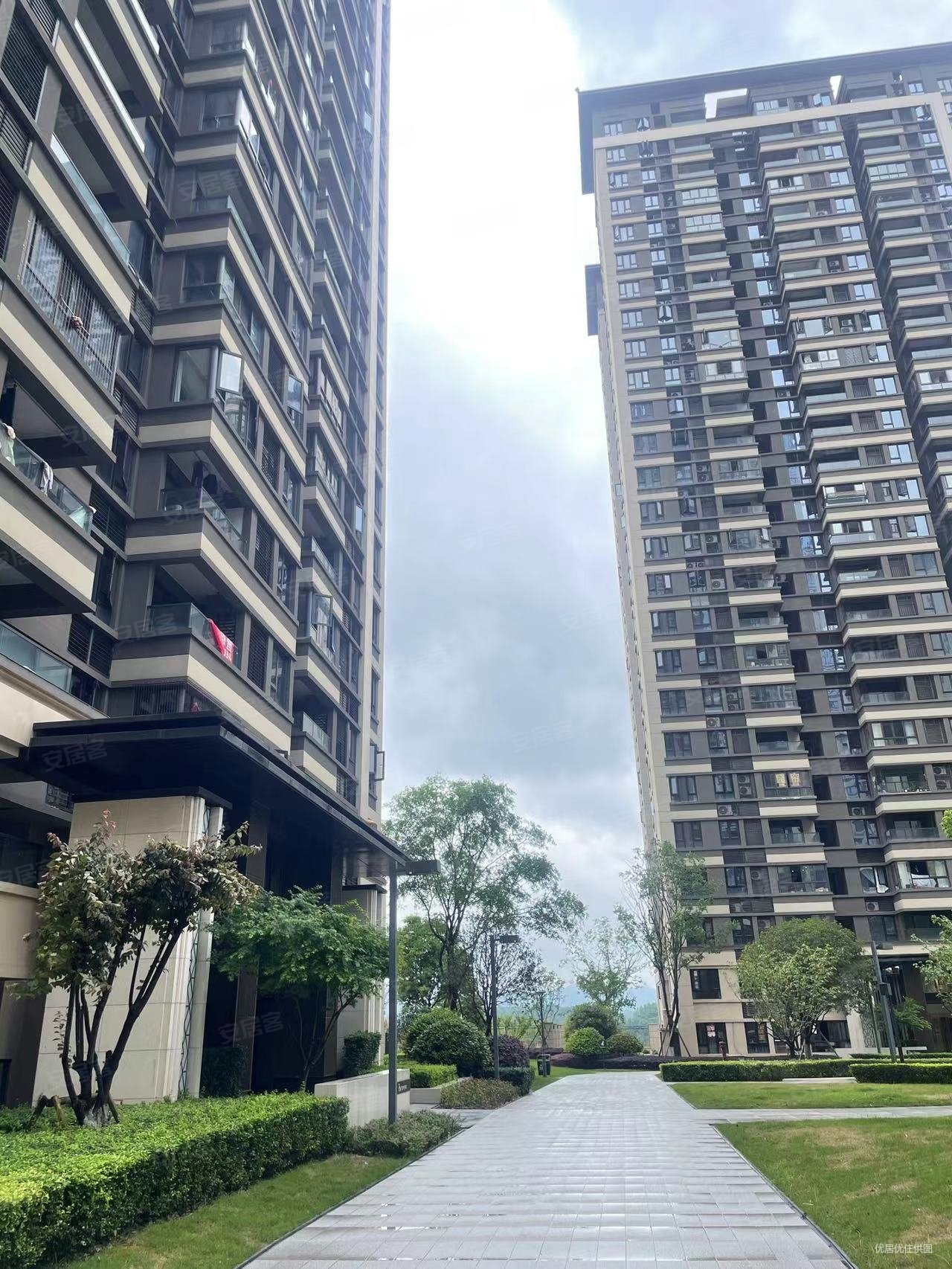 重庆房产网>重庆二手房>沙坪坝二手房>土主二手房>融创文旅城御逸>