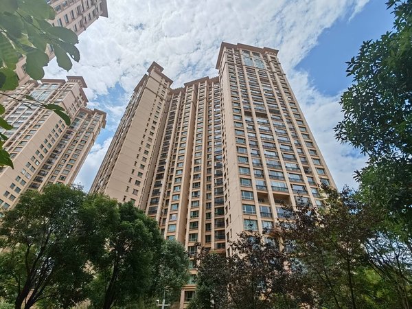 昆明西山滇池路片区南亚风情第壹城南亚星辰苑直租无中介近圣约翰医院