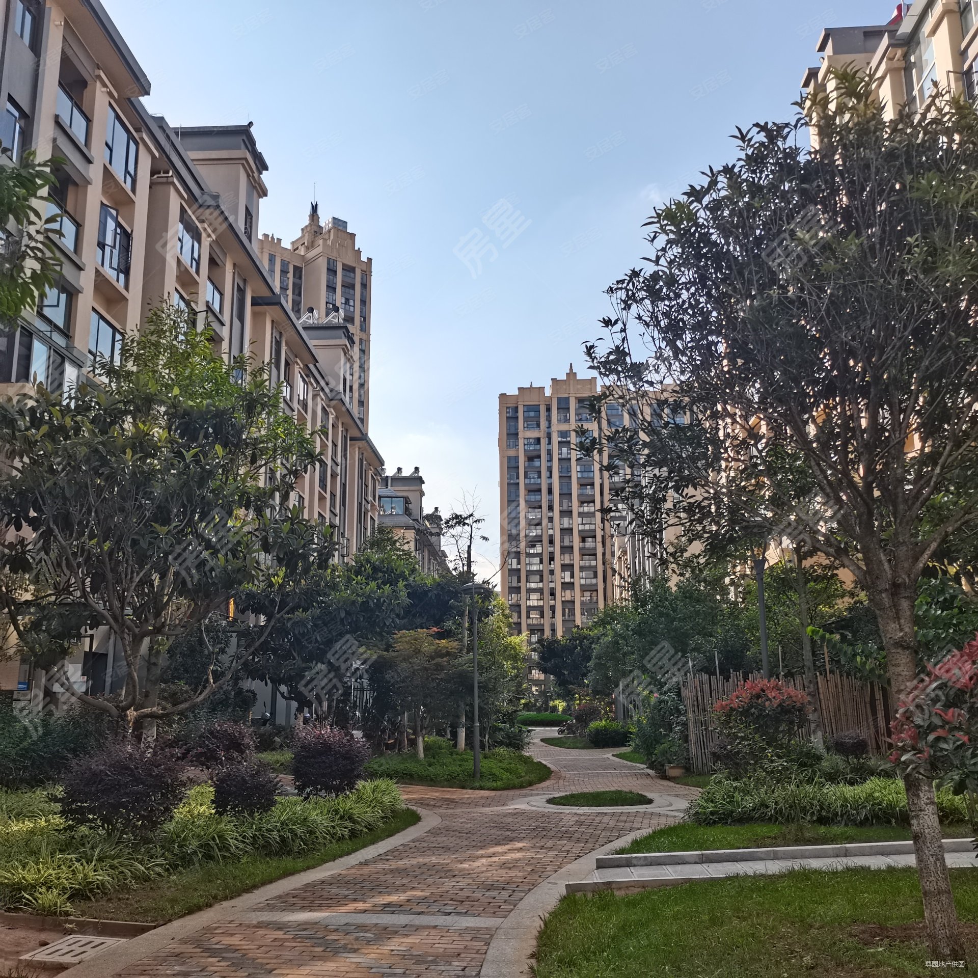 万辉星城蓝山郡