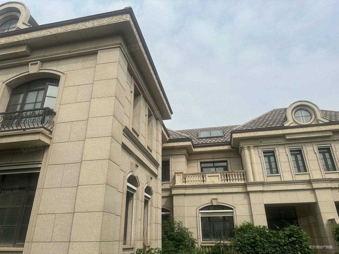 苏州湾绿地太湖城双拼别墅院子有2亩地左右