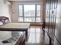 丹东振兴六纬路小学学区五金城公寓 有空调 干净利索800包物业取暖，长租出租房源真实图片