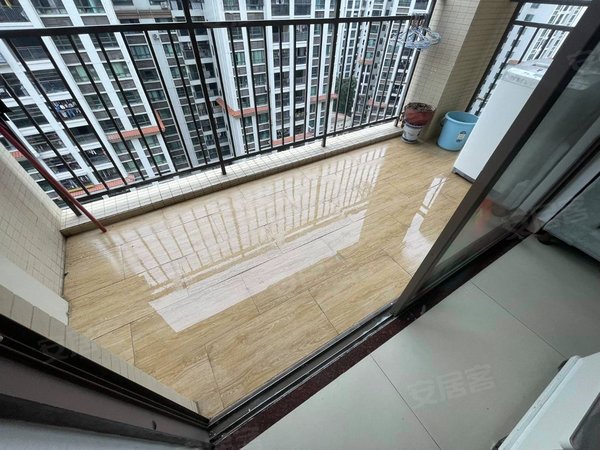 【多图】龙光海悦华庭,南坦路租房,龙光海悦华庭精装四房出租,2300元