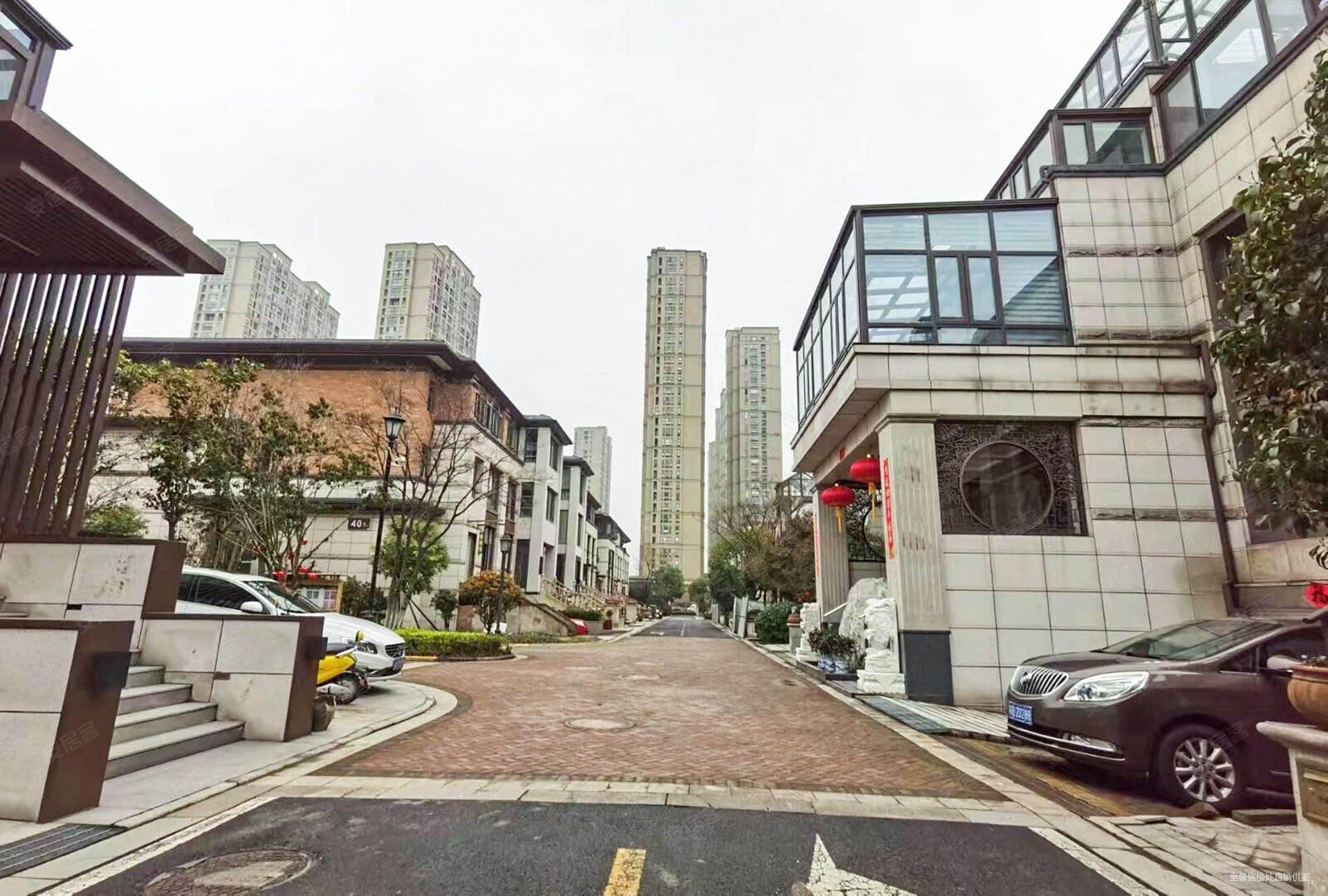 御龙山花园(别墅)5室3厅5卫375㎡南779万