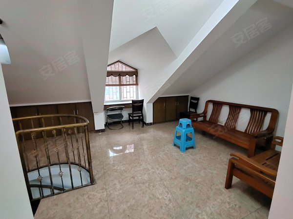 福州闽侯上街闽都大庄园闽都大庄园 4室3000 带车库出租 可办公出租