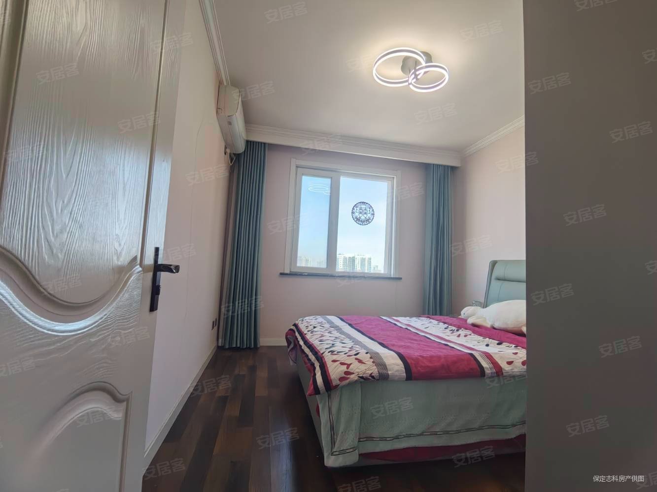 帝景欧洲3室2厅1卫138㎡南北96万