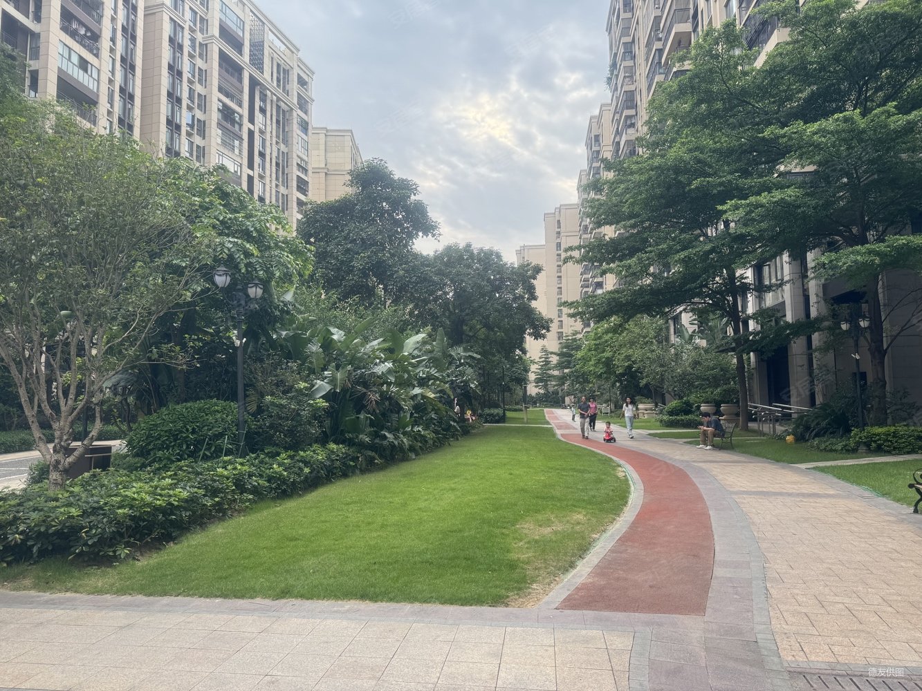 佛山房产网>佛山二手房>南海二手房>罗村二手房>招商依云华府>1333