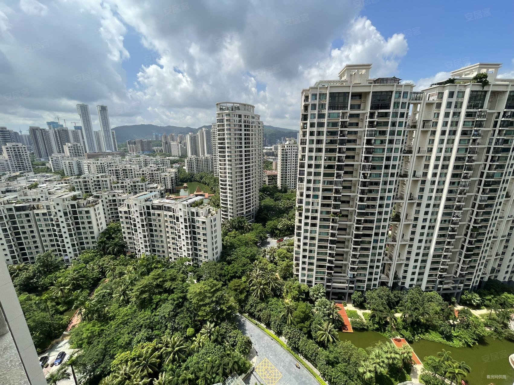 华发新城三期(碧水蓝天)4室2厅3卫226㎡东南630万